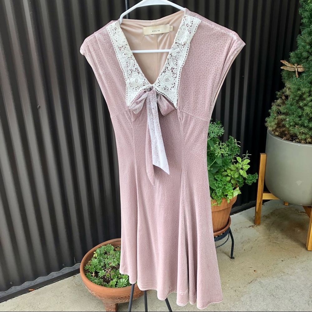 MINA UK Velour Dress with Ivory Lace Collar